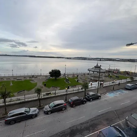 Daire Anns Sea View *